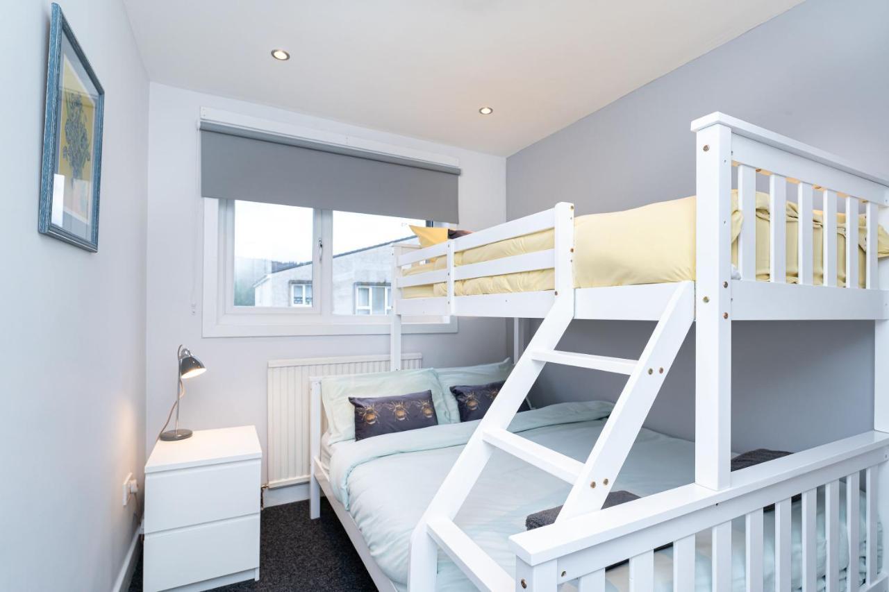 Lovely 3-Bedroom Flat With Free Parking Bridge of Allan Exterior photo