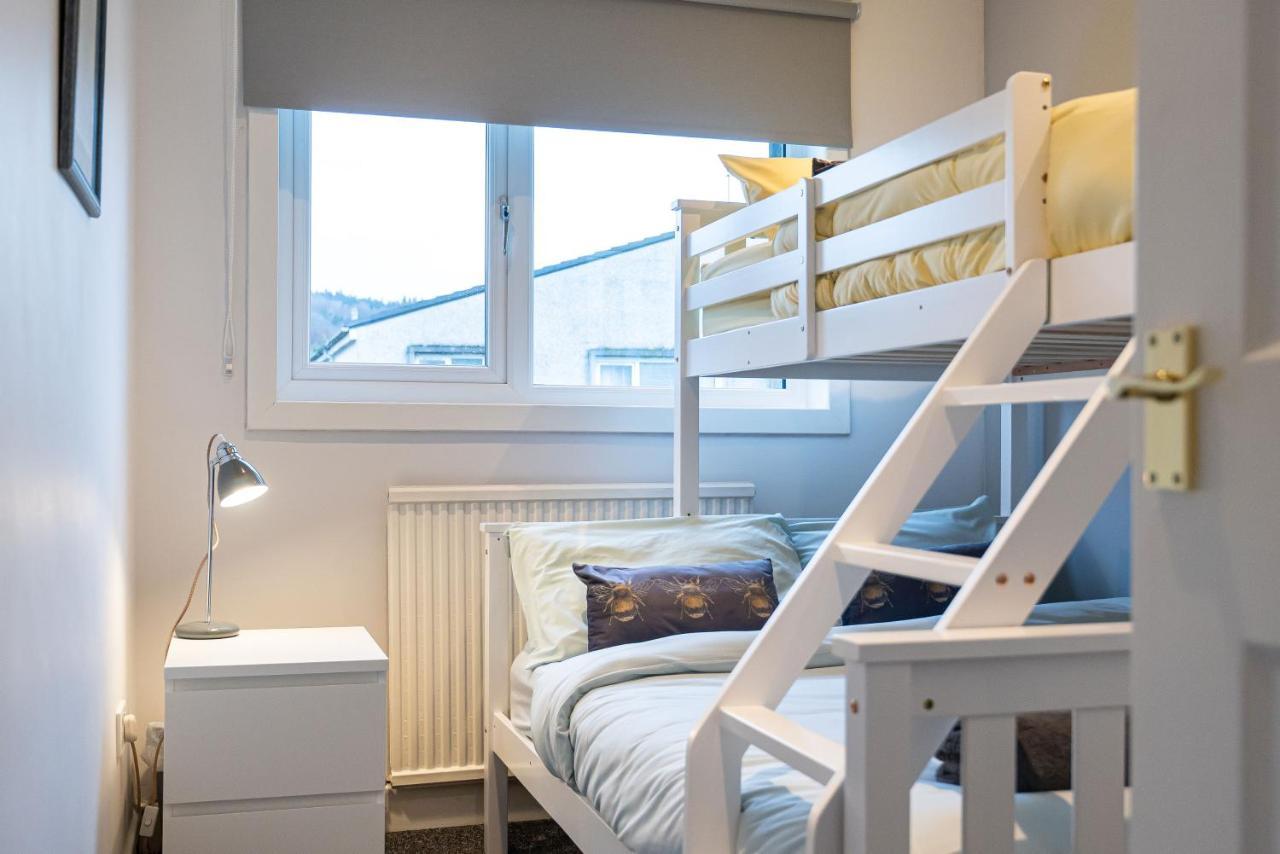 Lovely 3-Bedroom Flat With Free Parking Bridge of Allan Exterior photo